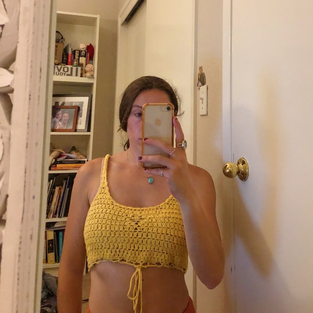 URBAN KNIT CROP TOP
